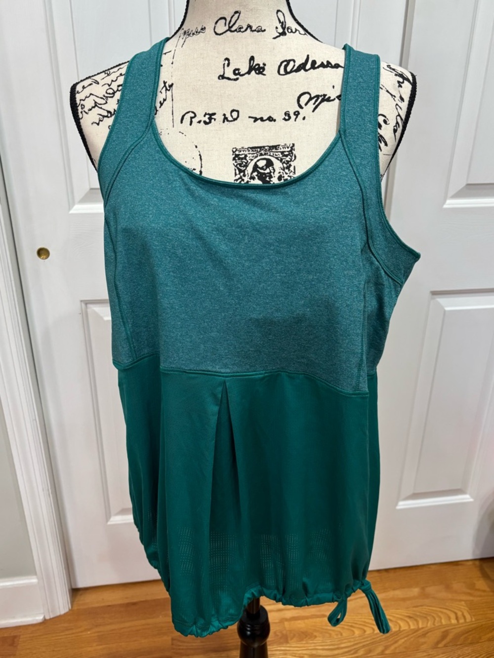 Old Navy Active 2XL Teal Layered Tank with Drawstring Hem NWOT